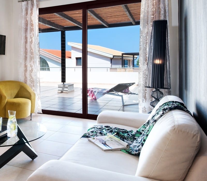 _ago1128_lowres4web-1