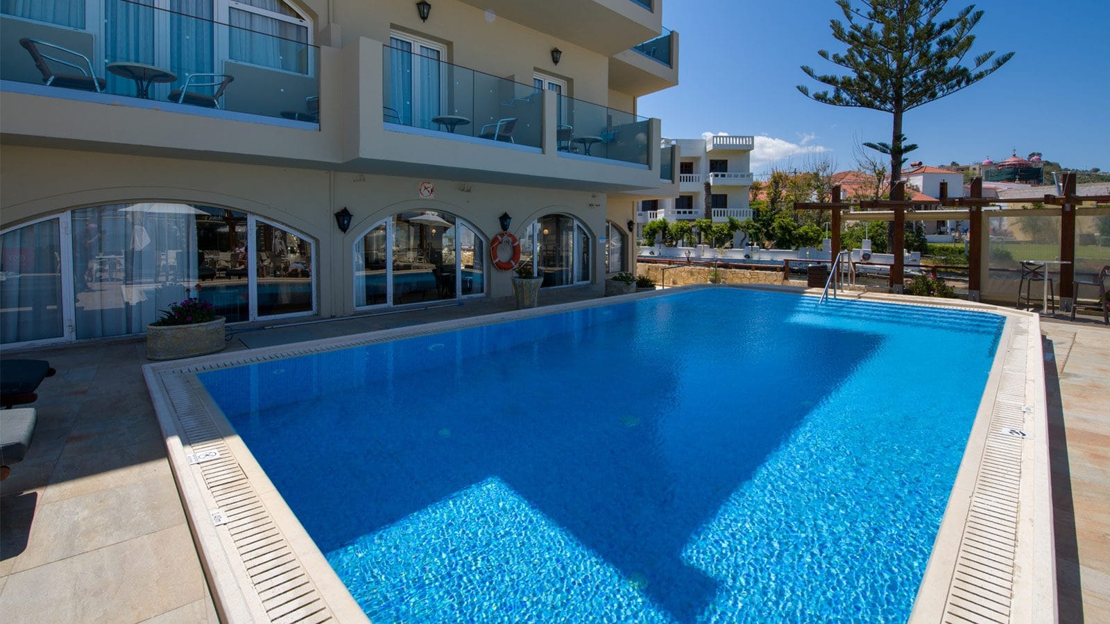 a swimming pool outside a building