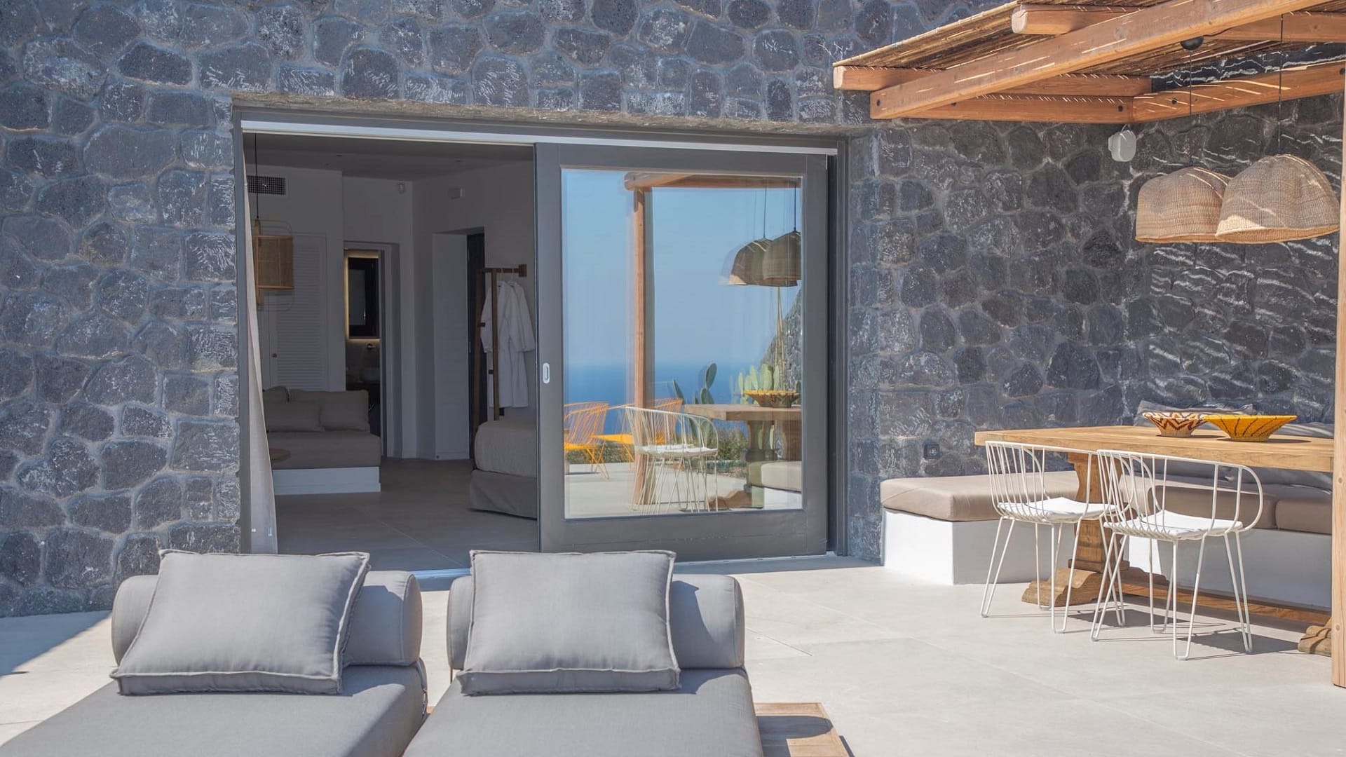 Superior-Suite-Private-Pool-18