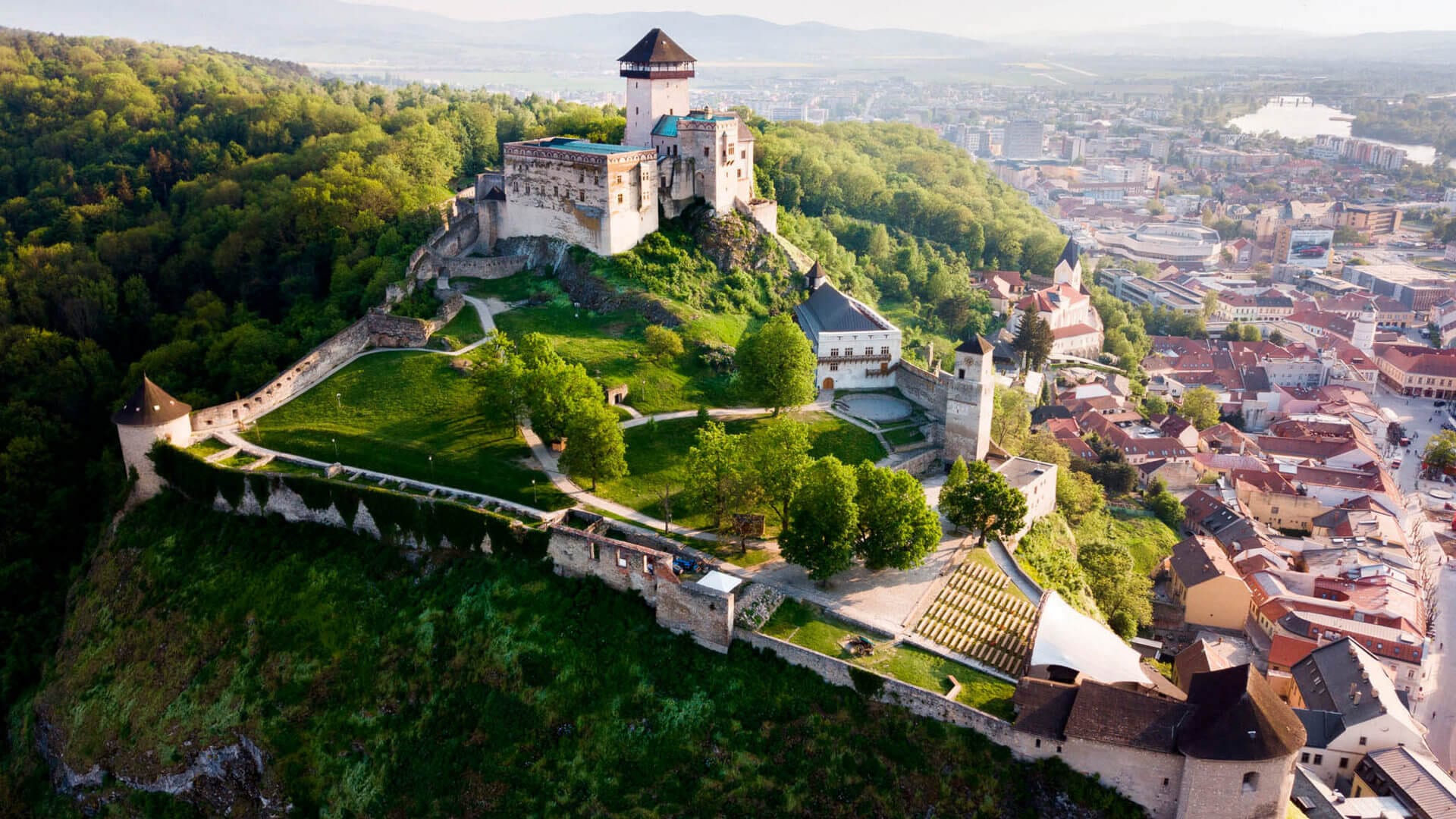 1-Trencin-castle